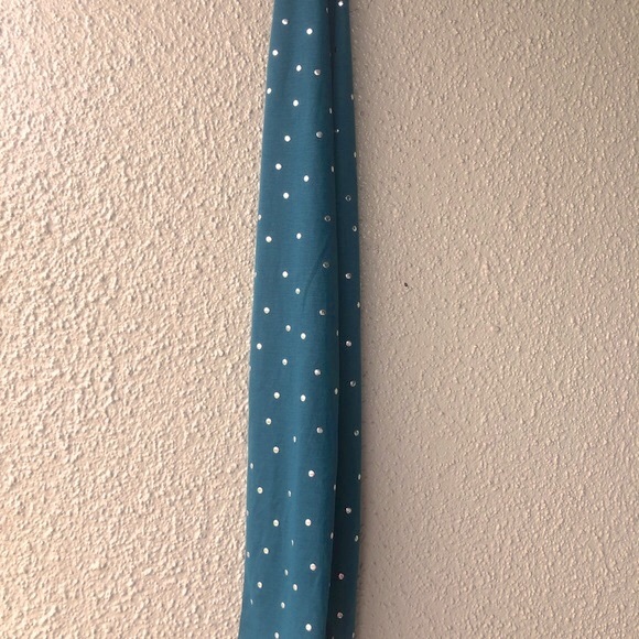 Scarf Peacock Blue Scarf with Silver Color Studs NEW - Picture 6 of 10